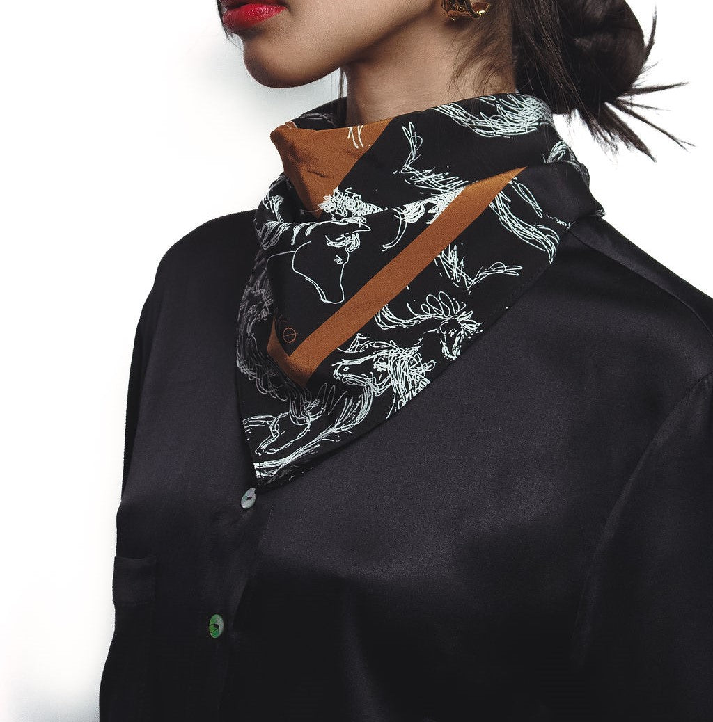 LENÇO PEQUENO SEDA CAVALOS TROPEIROS