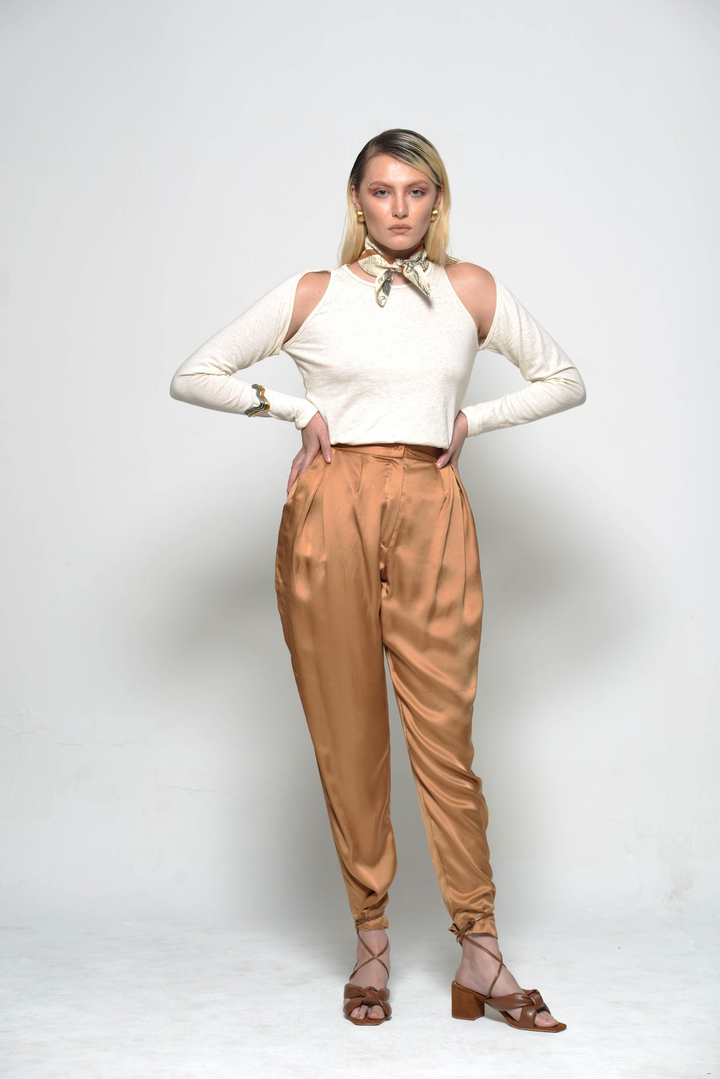 LENÇO SEDA CAVALOS TROPEIROS PEQUENO