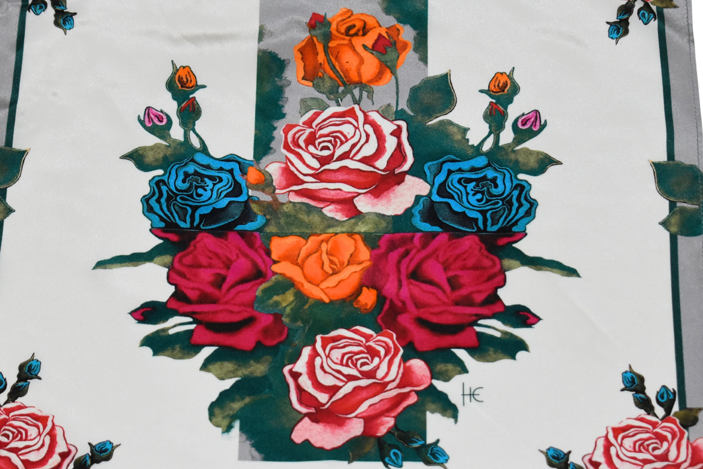 LENÇO PEQUENO QUATRO ESTAÇÕES